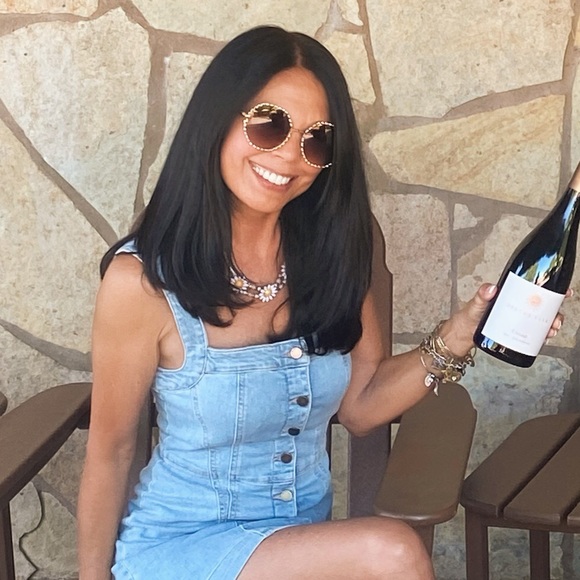 Meet your Posher, Roxanne. - Picture 1 of 7